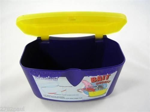 Surecatch Medium Bait Bucket with and Accessories Shelf
