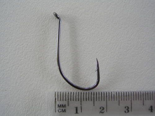 1 Box of Mustad 92604NPBLN Penetrator Chemically Sharpened Fishing Hooks