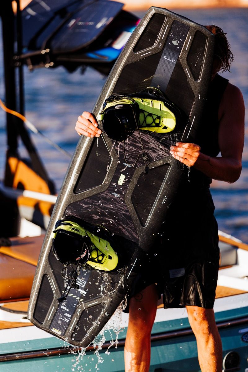 2026 LIQUID FORCE UNITY AREO WAKEBOARD