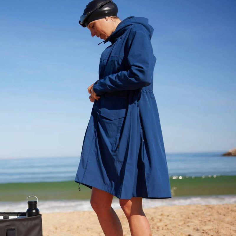 Women's Pursuit Waterproof Lightweight Changing Robe Jacket - Ocean Blue