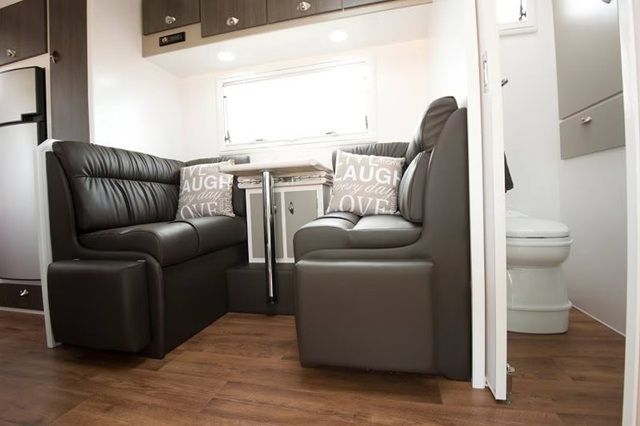 Razor RV Trifold Table Leg - Chrome (Pack of 4)