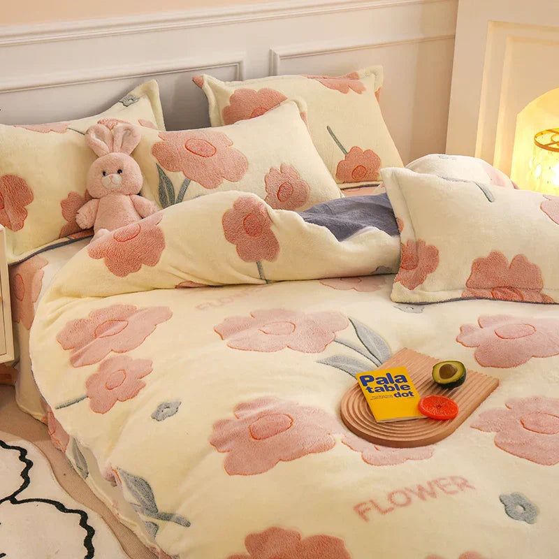 Winter Bliss: Double-Sided Velvet Duvet Cover for Cozy Comfort
