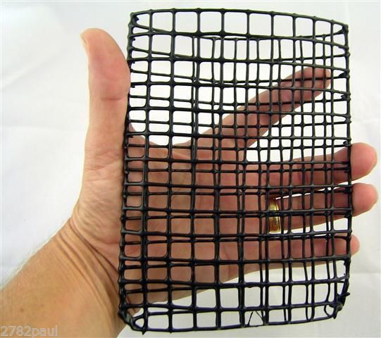 Wilson Small Wire Bait Holder For Crab Pots/Traps - Heavy Duty Rust Resistant