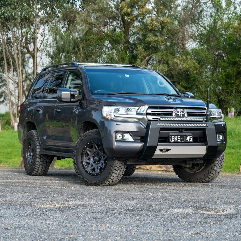 The Ultimate Nudge Bar to suit Toyota Landcruiser 200 Series (2015 - 2022)