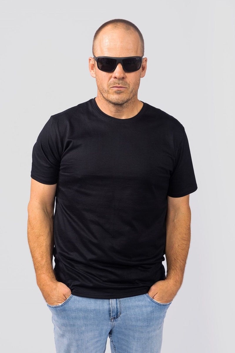 Ugly Fish P3477 Basic Polarised Adult Sunglasses with Smoke Lens