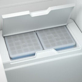 Dometic CFX3 55 Fridge/Freezer 53L with Cover & Vacuum Sealer