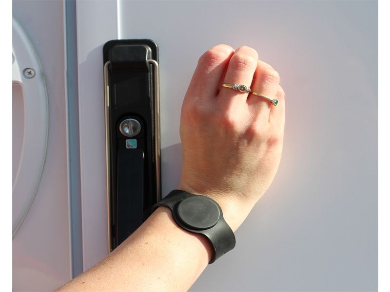 Camec Keyless Entry Adjustable Wrist Ban Key - Black