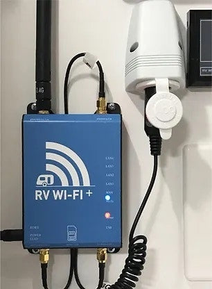 RV WIFI 4GX+ (RV WI-FI) With Roof Antenna