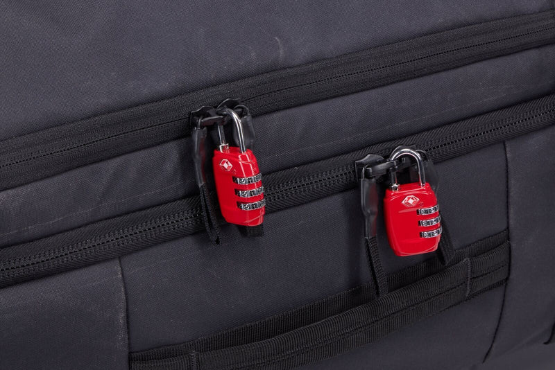 THULE Aion 95L Wheeled Duffel Travel Luggage 70cm Bag w/ Wet Compartment in Black