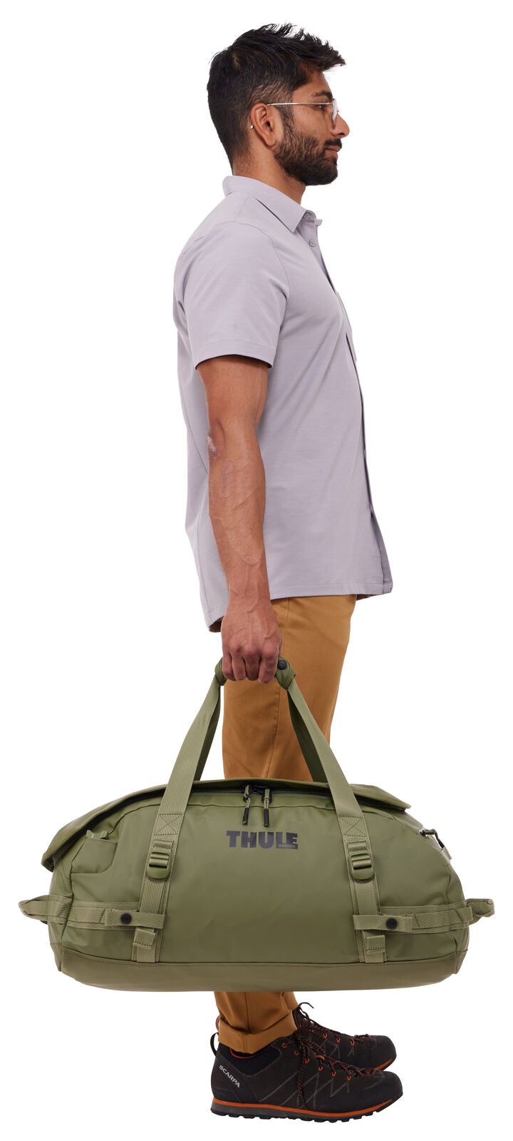 Thule Chasm 40L Duffel Overnight Bag Convertible Backpack Duffle in Olivine