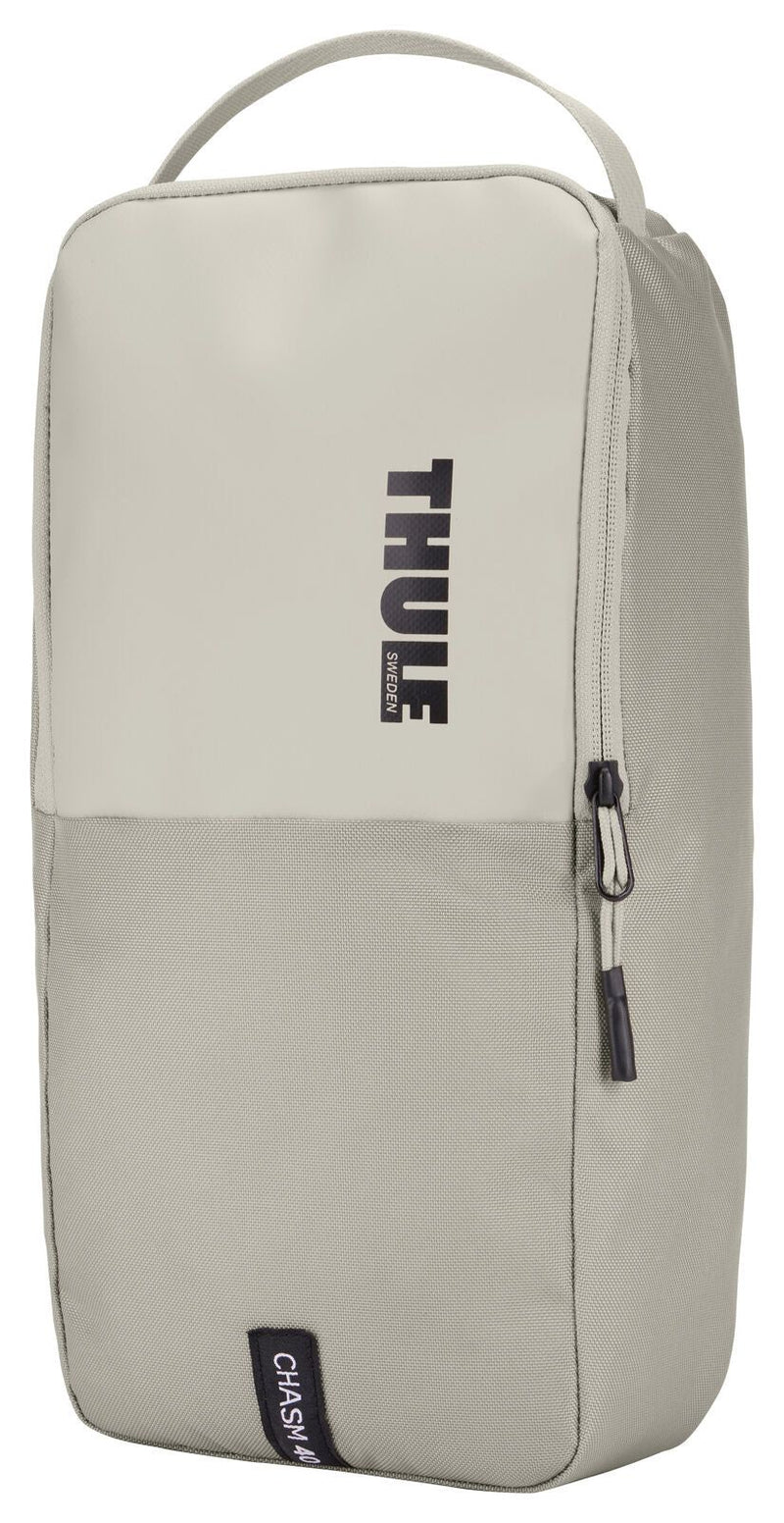Thule Chasm 40L Duffel Overnight Bag Convertible Backpack Duffle in Sand