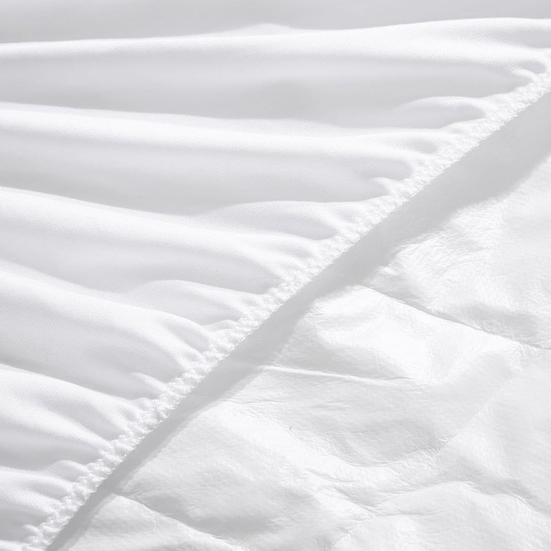 Dreamz Fully Fitted Waterproof Microfiber Mattress Protector in Queen Size