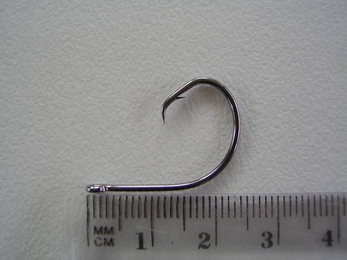 1 Box of Mustad 39951NPBLN Demon Circle Chemically Sharpened Fishing Hooks