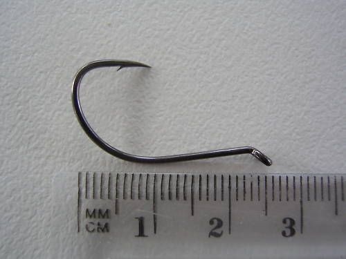 1 Box of Mustad 92604NPBLN Penetrator Chemically Sharpened Fishing Hooks