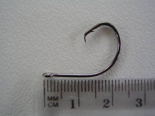 1 Box of Mustad 39951NPBLN Demon Circle Chemically Sharpened Fishing Hooks