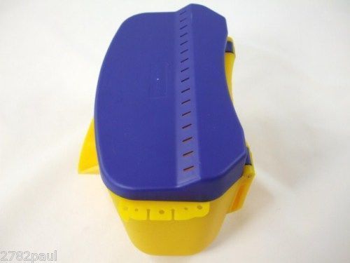 Surecatch Large Bait Bucket with Rod Butt Rest and Accessories Shelf