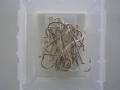 1 Box of Mustad 4202D 2x Strong Kirby Open Eye Fishing Hooks