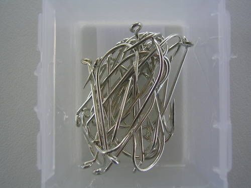1 Box of Mustad 4202D 2x Strong Kirby Open Eye Fishing Hooks